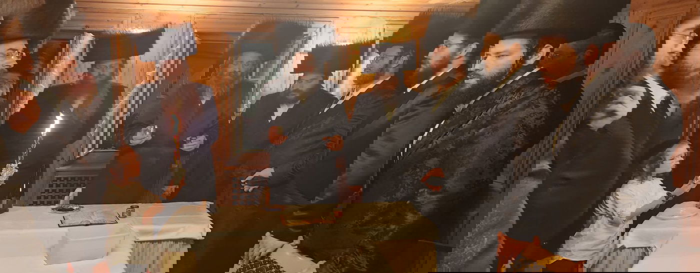 האדמו"ר מפיטסבורג נופש בדאבס בשוויץ | תיעוד