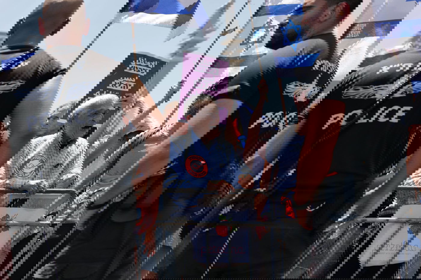 77 מפגינים נעצרו במהלך "יום השיבוש" ו-3 שוטרים נפצעו; קצין באמ"ן תקף שוטר ונעצר