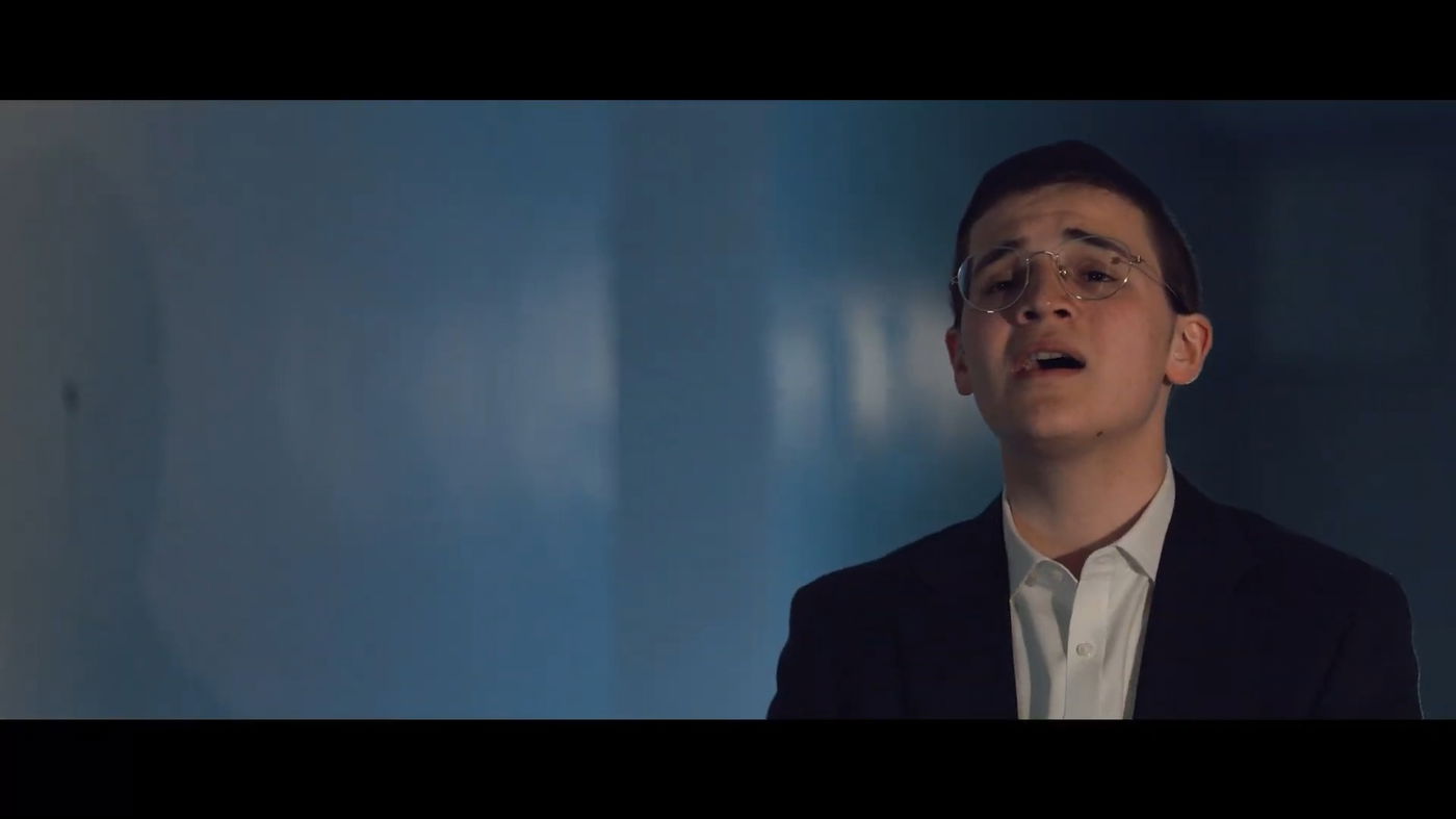 יחיאל גיניגר בגרסה ווקאלית לשיר הבכורה שלו: "רחם"