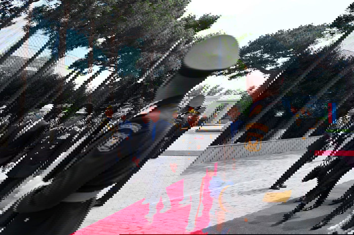 השר גלנט הסביר לגנרל האזרי: "השותפות בינינו חשובה מאוד"