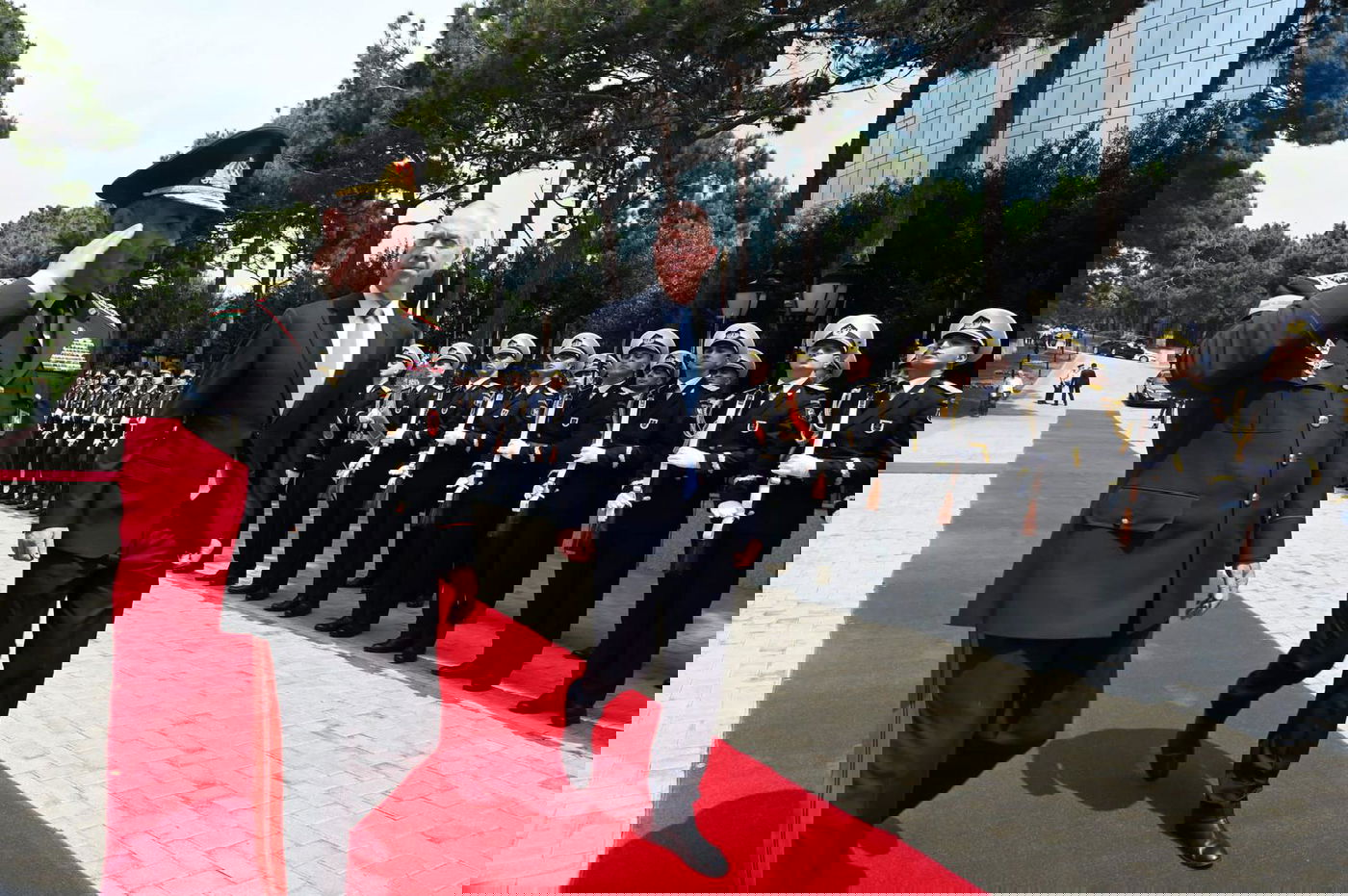 השר גלנט הסביר לגנרל האזרי: "השותפות בינינו חשובה מאוד"