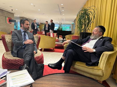 השר בן צור בפגישות עבודה בספרד