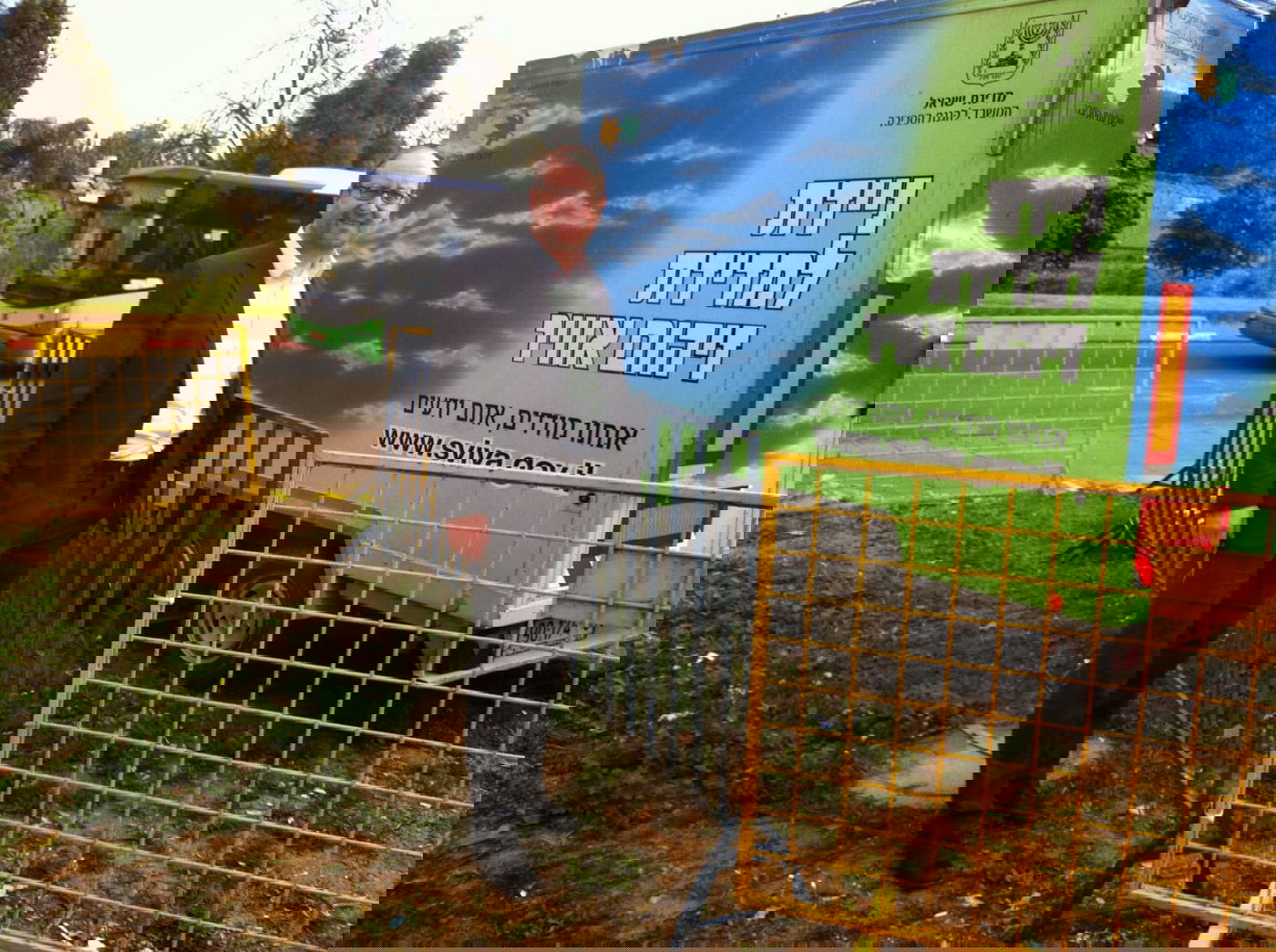 גנוט בפעילות למדידת זיהום אויר בפתח תקווה