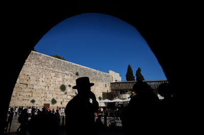 סגולה לפרנסה: היארצייט של מחבר התפילה והשיר 'ידעתי'