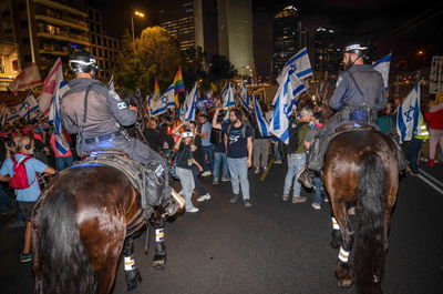 פרשים בנתיבי איילון