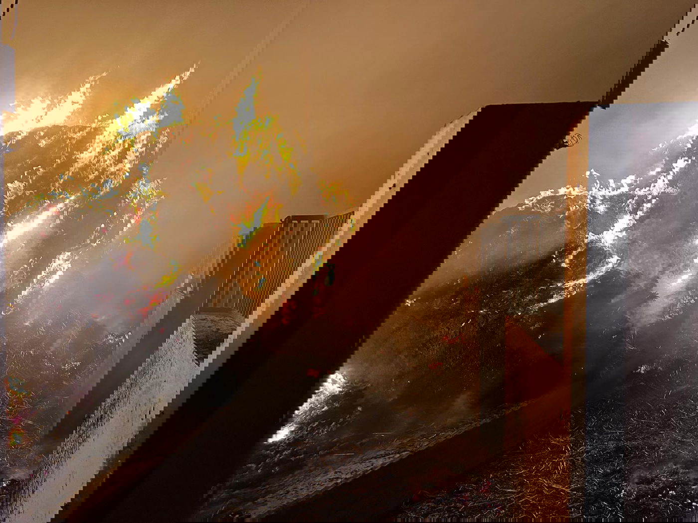 הצתת המתבן, הלילה