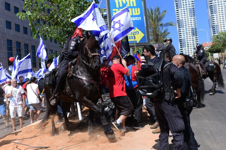 הפגנות נגד רפורמת המשפט