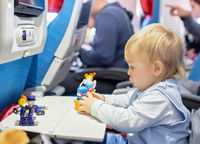 תינוק בטיסה | אילוסטרציה