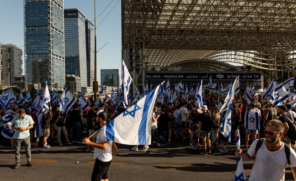 אחרי ההפגנות: תנועת הרכבות הושבתה | 45 מפגינים נעצרו מהבוקר