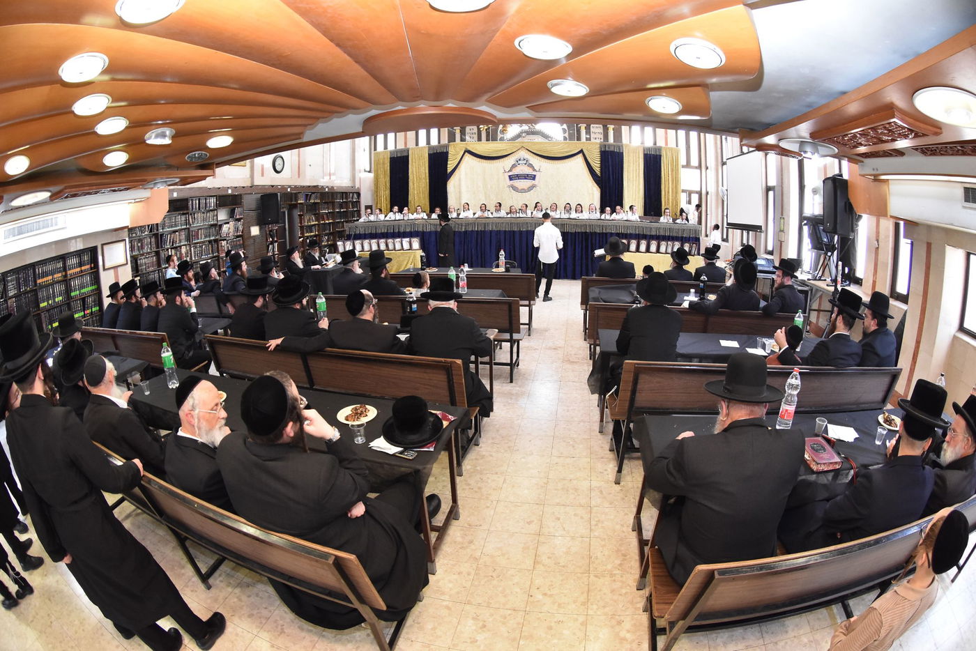 ילדי כיתה ו' בחיידר לעלוב בבני ברק נבחנו על משניות שבת