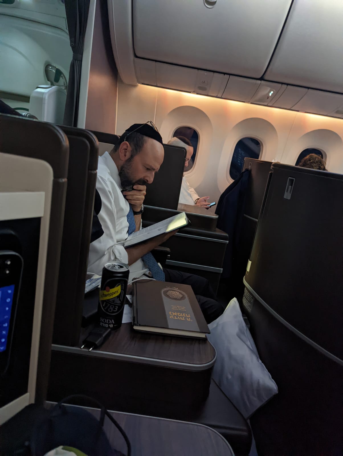 זופניק בכיכר • כל התמונות, הנייעס והחשיפות של השבוע