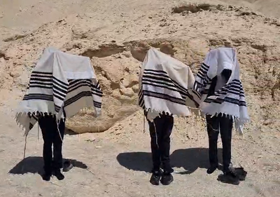 הבוקר: ברכת כהנים ב'הֹר הָהָר' – קבר אהרון הכהן | תיעוד