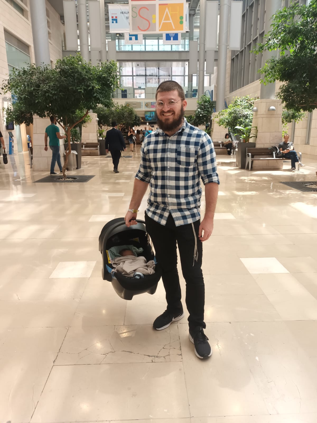 זופניק בכיכר • כל התמונות, הנייעס והחשיפות של השבוע