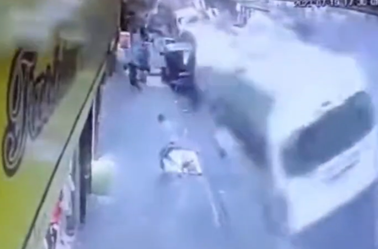 רכבים התעופפו באוויר: עשרות פצועים מפיצוץ צינור גז