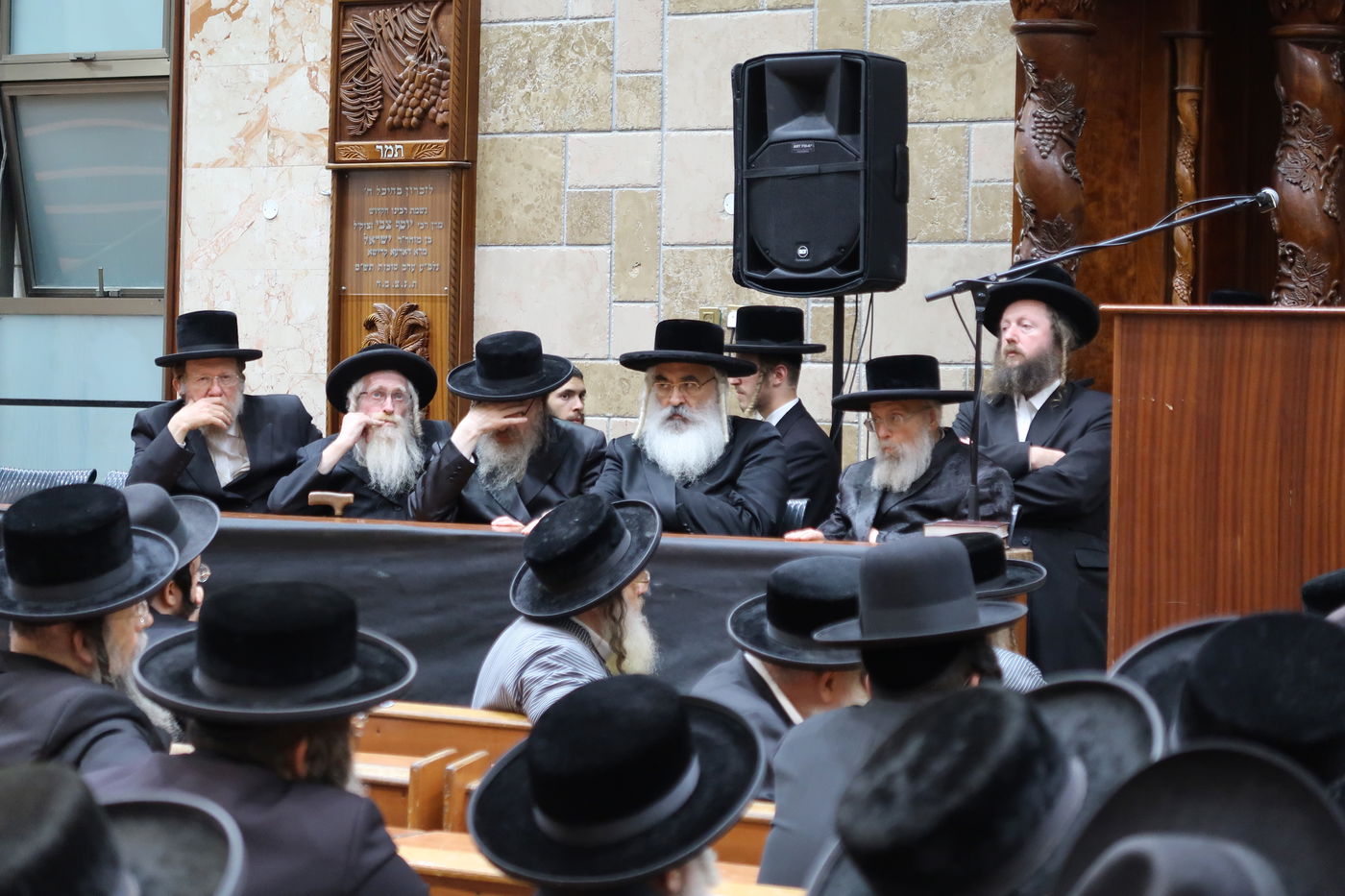 דרמה בעדה החרדית: הראב"ד הוכתר לגאב"ד הבד"ץ, במהלך הספד בבית המדרש דושינסקיא