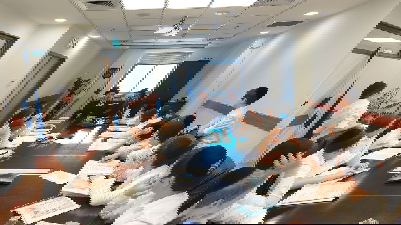 ה'שטייגען' של הרב הראשי עם ילדי החיידר | תיעוד