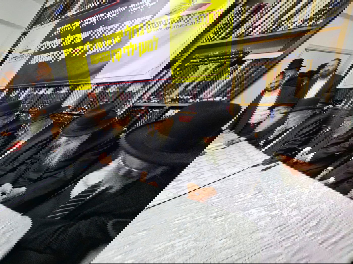 גדולי ישראל בכינוס השנתי למען ילדי ישראל והפגישה בין המשגיח לראש הישיבה