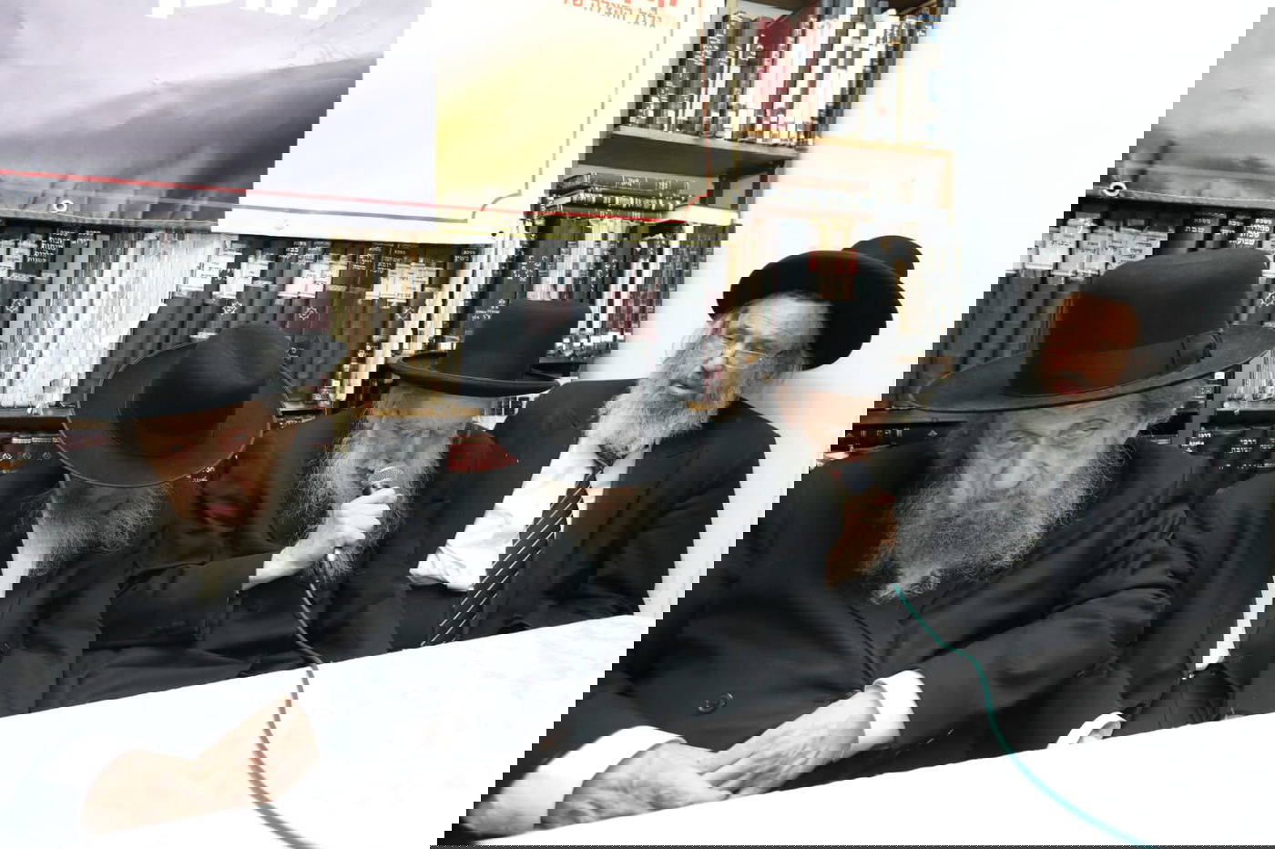 גדולי ישראל בכינוס השנתי למען ילדי ישראל והפגישה בין המשגיח לראש הישיבה