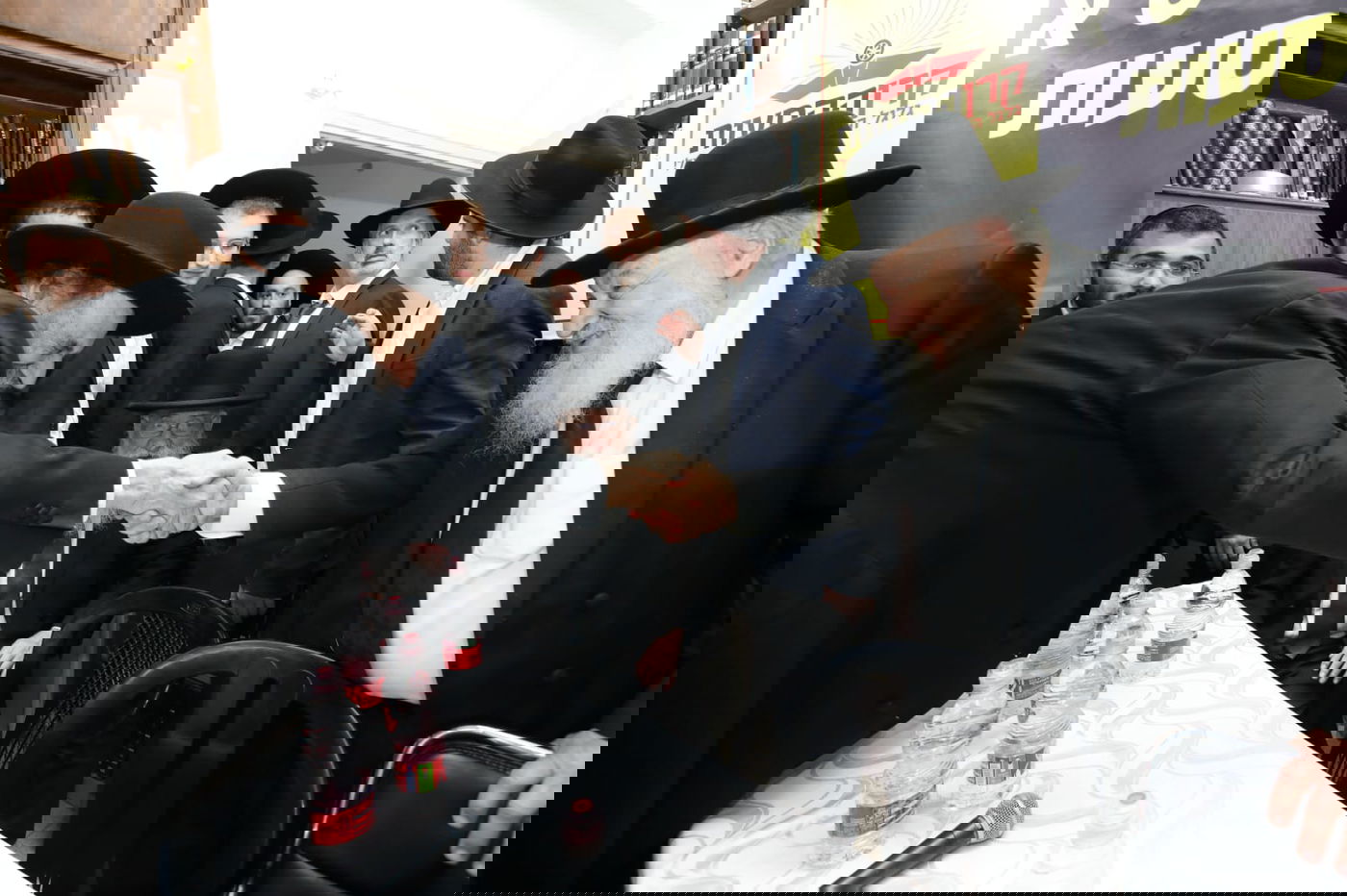 גדולי ישראל בכינוס השנתי למען ילדי ישראל והפגישה בין המשגיח לראש הישיבה