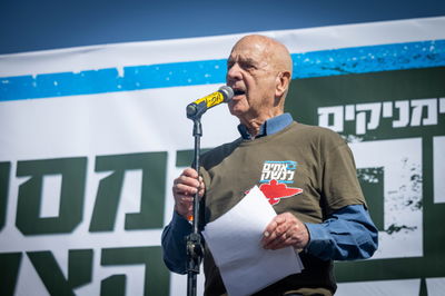 וילנאי באחת ההפגנות נגד הרפורמה המשפטית