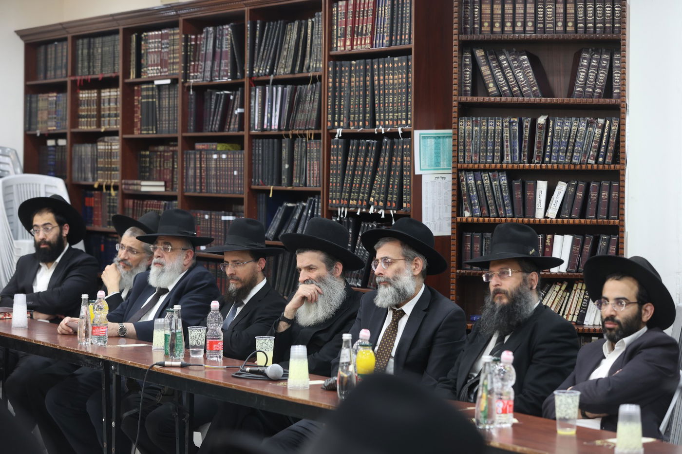 הגר"מ צדקה בכאב: "לא נעים שבן תורה הולך עם מכנס צר"