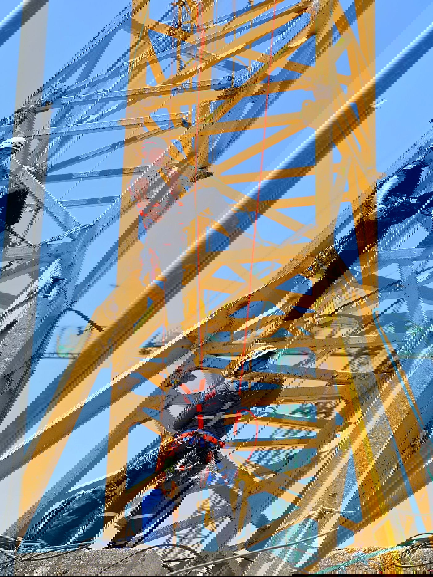 רתומים היטב - עולים לגובה