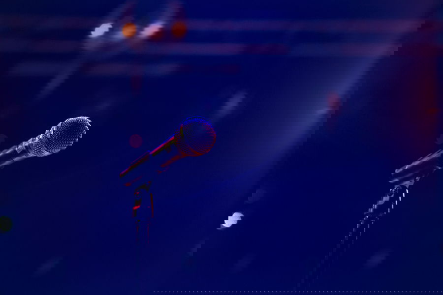 מארגנים קעמפ בישיבה? 'המבקר' מציג: כך עושים תחרות שירה