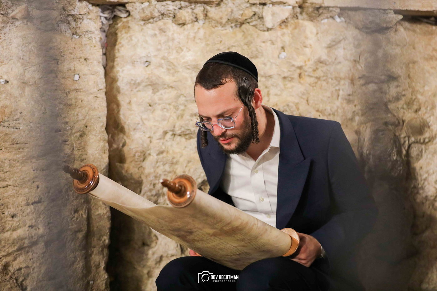 1955 שנים של גלות וייסורים, עם ישראל מבכה על החורבן | "רְאֵה וְהַבִּיטָה, לְמִי עוֹלַלְתָּ כֹּה"