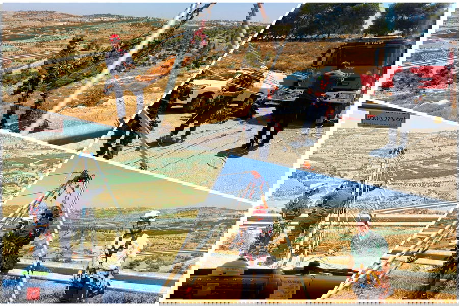 ארי טננבוים ומשימות החילוץ