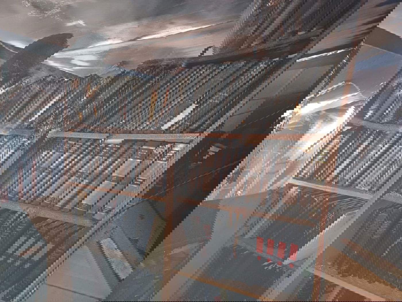 השריפה שפרצה בישיבה: "זה מבנה מאולתר ומסוכן לשהייה"