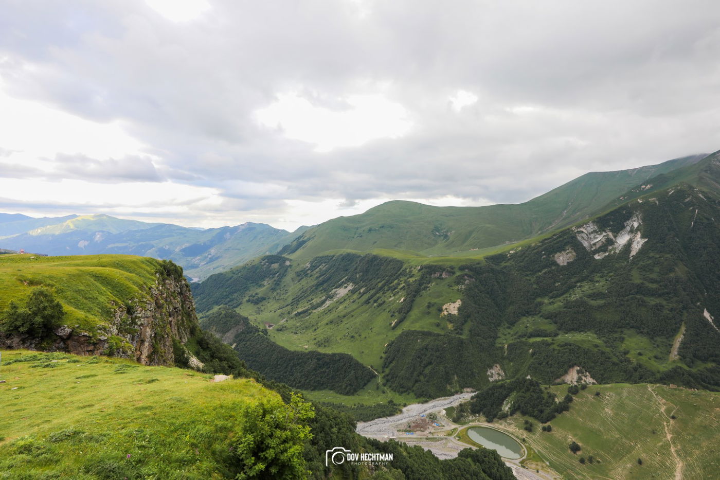עוצר נשימה: הצלם החב"די ביקר בגאורגיה וחזר עם תיעוד