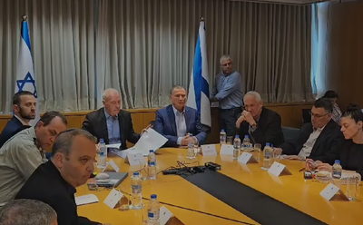 דיון חסוי וסוער בוועדה: השר גלנט חושש מפגיעה בחוסן הלאומי בעקבות הרפורמה