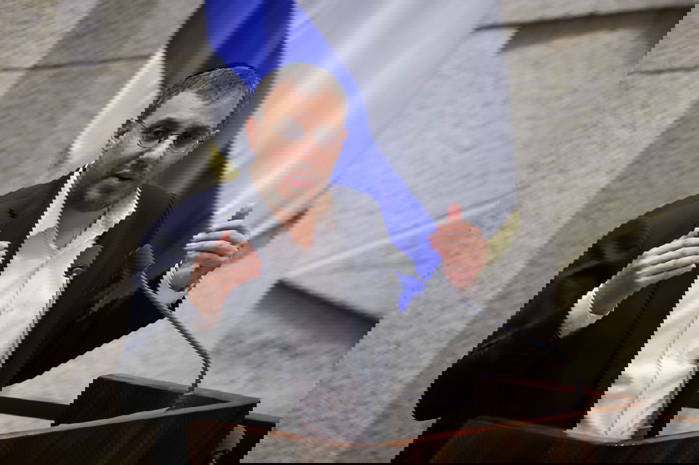 יוני משריקי במליאה