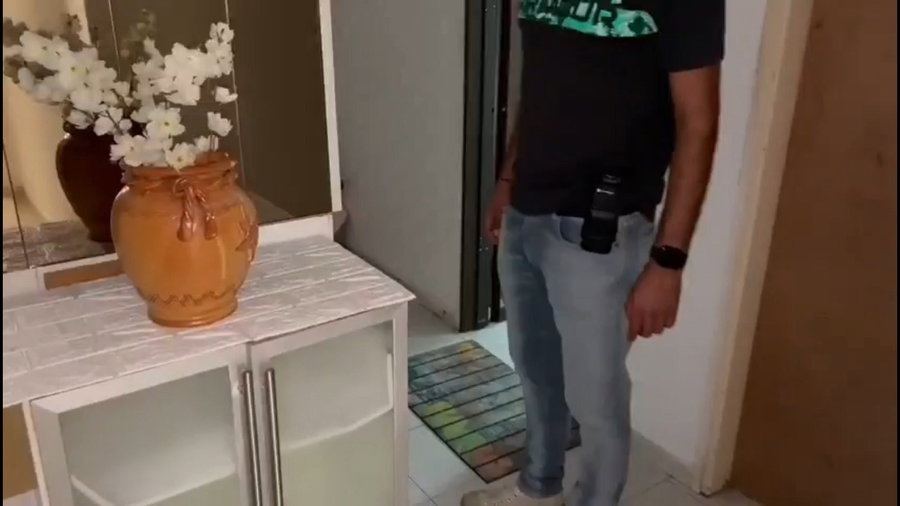 תיעוד מהדירה שנחשפה ודברי מפקד יל"פ נתניה - רפ"ק אוהד גולדברג