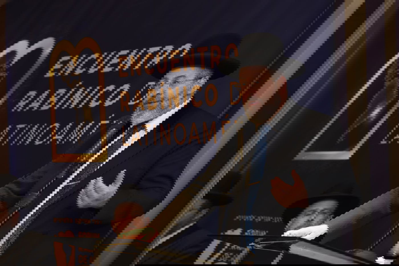 הגאון הרב דוד לאו בכינוס