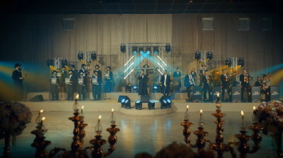 13 זמרי החתונות החסידיים במחרוזת מיוחדת