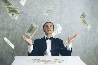 כסף זה לא הכל בחיים - יש גם זהב