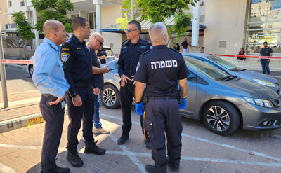 השוטרים בזירה