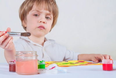 "אפשר להכין יצירות ולהביא לילדים מאושפזים"