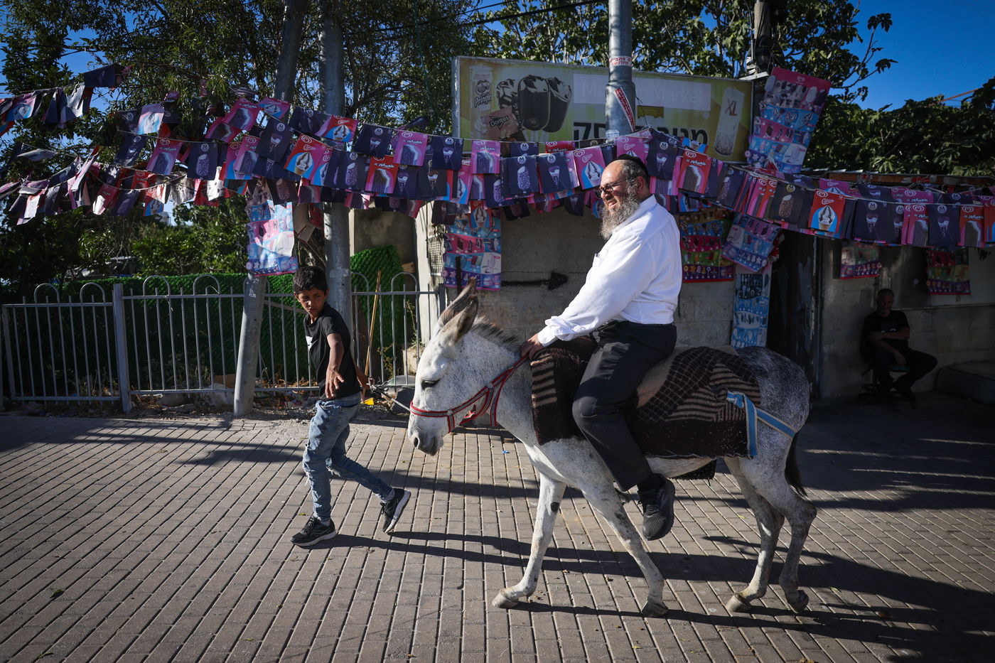 טבילה ורכיבה על סוס וגמל - בקבר שמואל הנביא | תיעוד