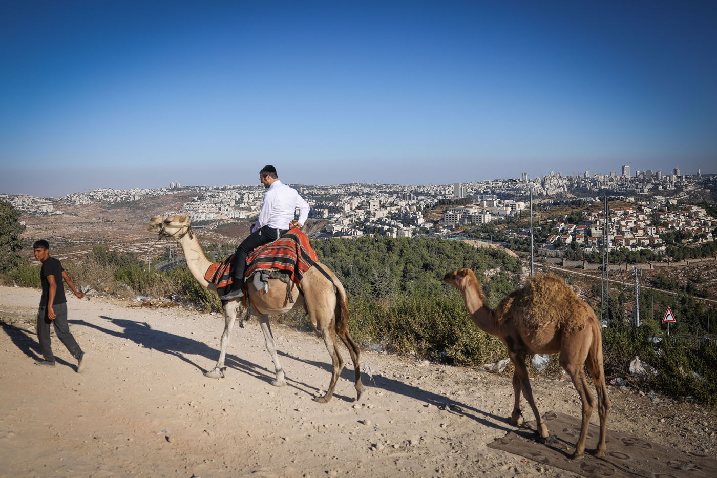 טבילה ורכיבה על סוס וגמל - בקבר שמואל הנביא | תיעוד