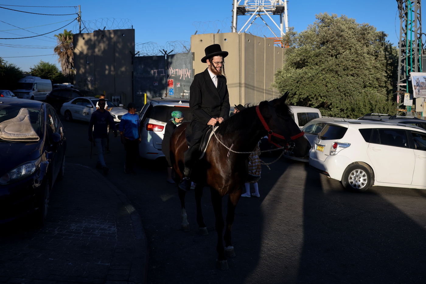 טבילה ורכיבה על סוס וגמל - בקבר שמואל הנביא | תיעוד