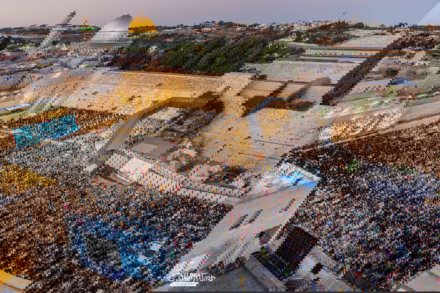 הכנסת ספר התורה, אמש