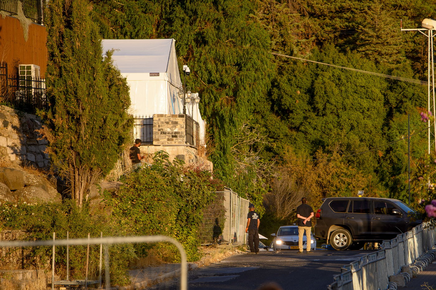 החסימות בכניסה לנווה אטי"ב, אתמול