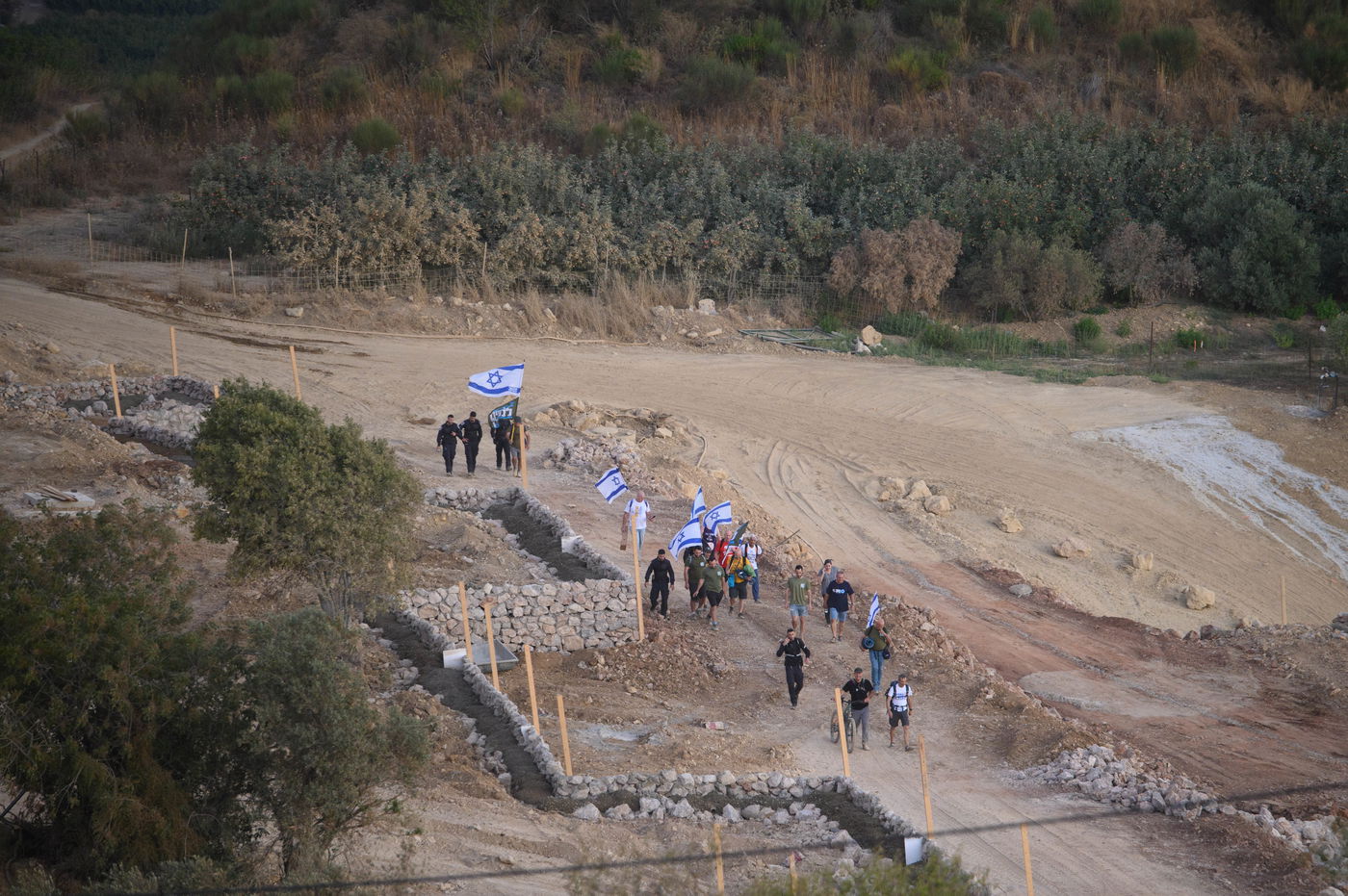 החסימות בכניסה לנווה אטי"ב, אתמול