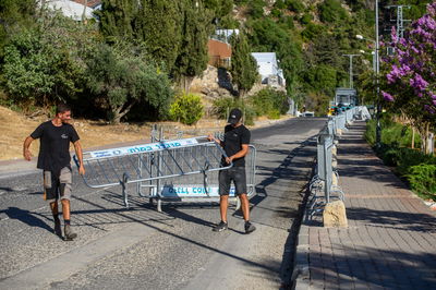 החסימות בכניסה לנווה אטי"ב, אתמול