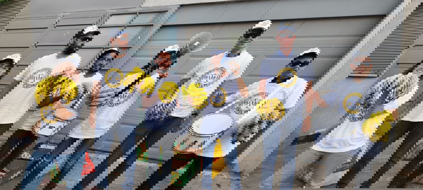 "משמר רפובליקת הבננות"; פעילי ימין הפגינו מול בית נשיאת העליון