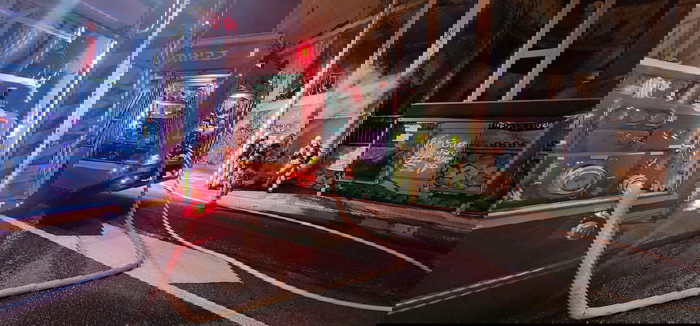 בן 50 חולץ במצב קשה ממבנה נטוש שעלה באש בחיפה