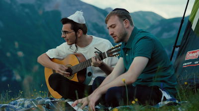 שמחה אברמצ'יק ושלומי ברנשטיין בסינגל קליפ חדש: "היה הווה"