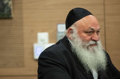 השר יצחק גולדקנופף